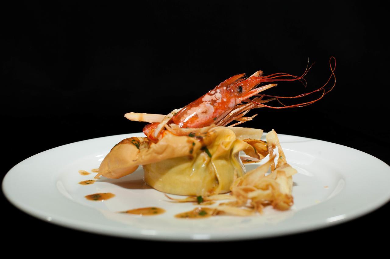 Albergo Ristorante Madonnina Cantello Exterior photo